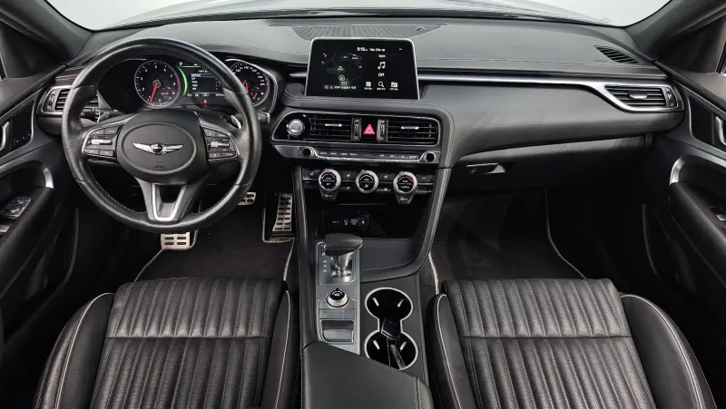 Genesis G70