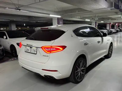 Maserati Levante 4