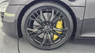 Audi R8 4