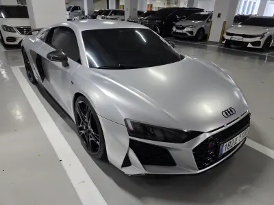 Audi R8 1