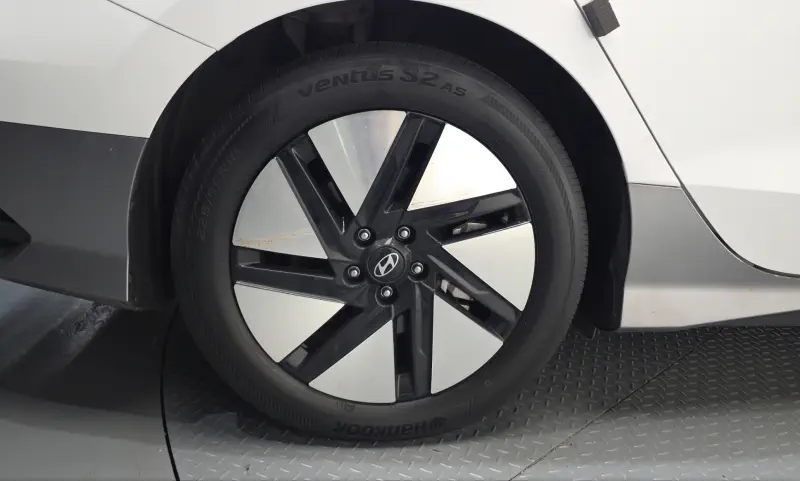 Hyundai Ioniq 6