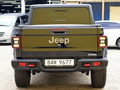 Jeep Gladiator 3