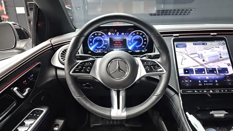 Mercedes-Benz EQE