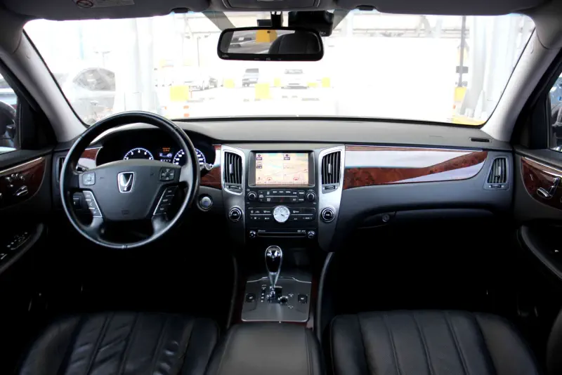 Hyundai Equus