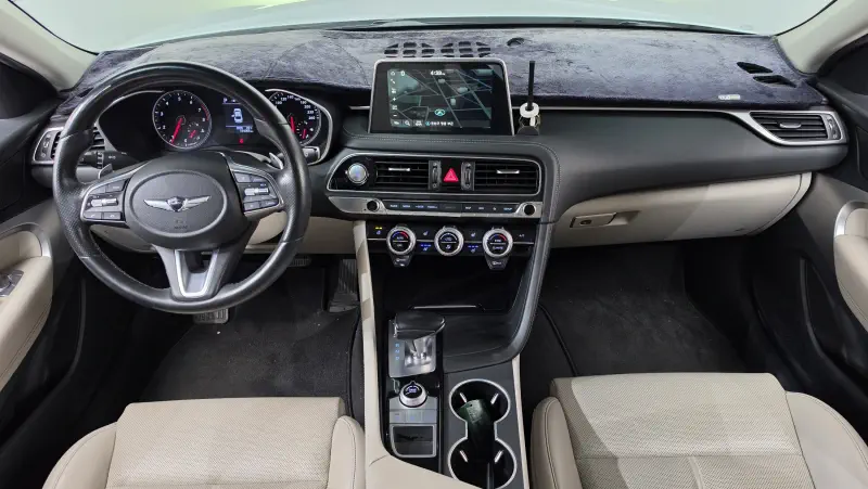 Genesis G70