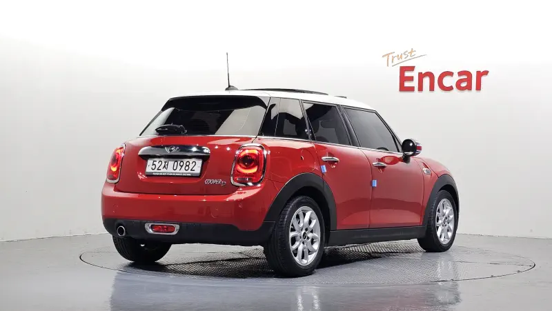 Mini Hatch