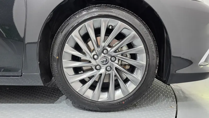 Lexus ES300h