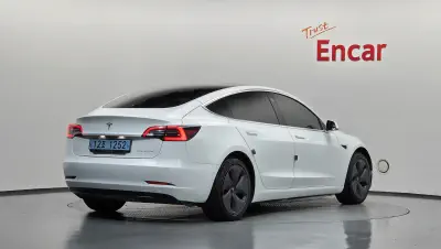 Tesla Model 3 2