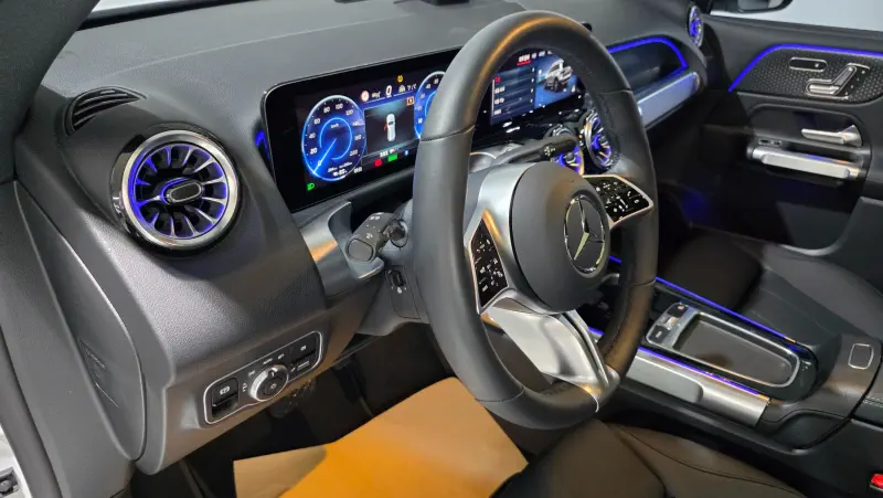 Mercedes-Benz EQB