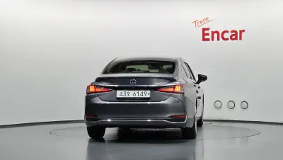 Lexus ES300h 4