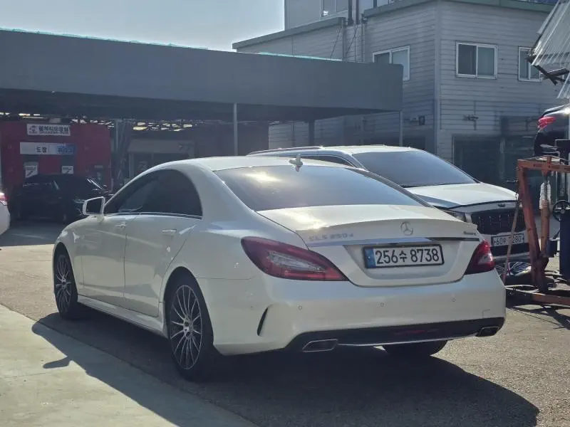 Mercedes-Benz CLS-Class