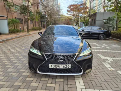 Lexus LS 3