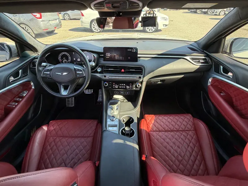 Genesis G70