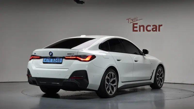 BMW i4