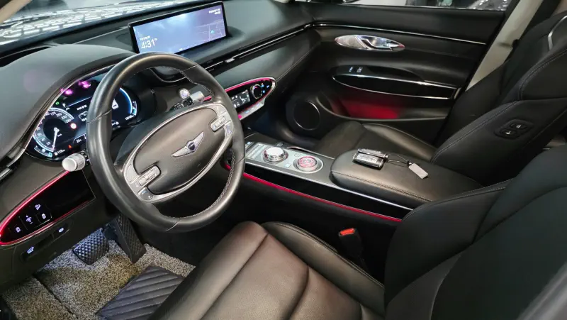 Genesis GV70