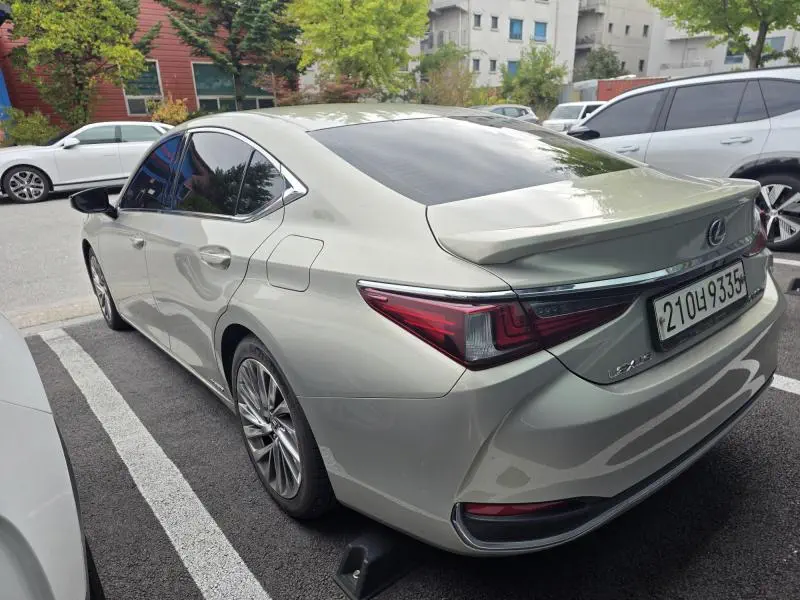 Lexus ES300h