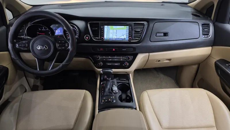 Kia Carnival