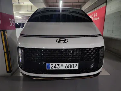 Hyundai Staria