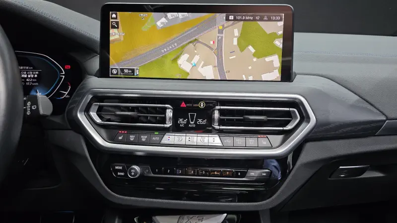BMW iX3