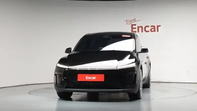 Tesla Model Y 2