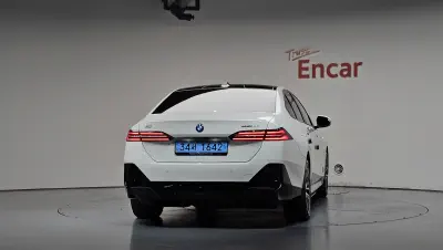BMW i5