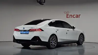 BMW i5