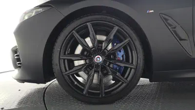 BMW 8-Series 4