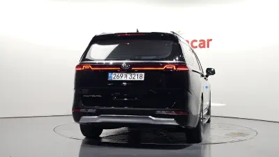 Kia Carnival 4