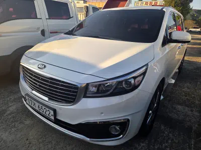 Kia Carnival 1