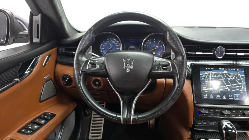 Maserati Quattroporte