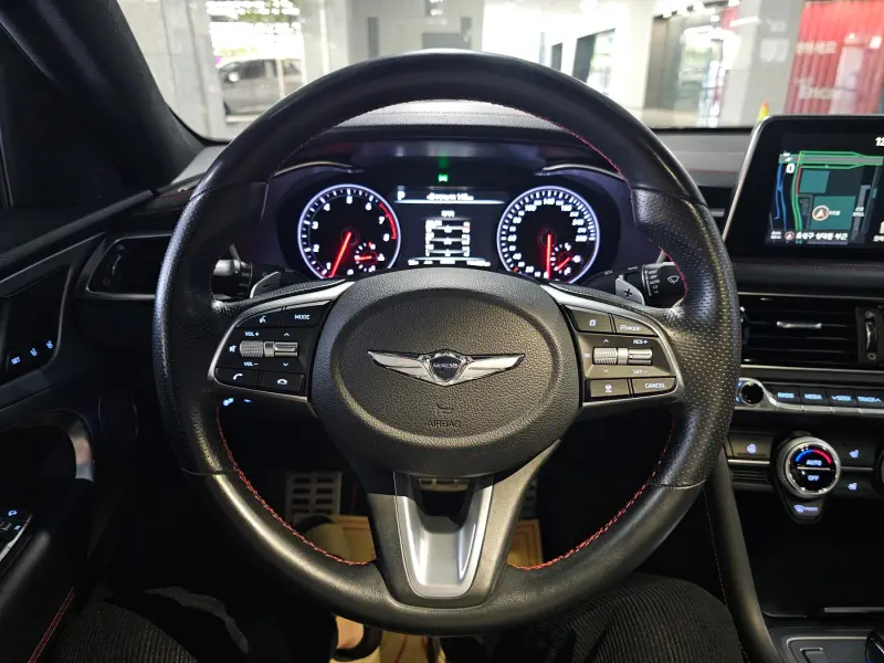 Genesis G70