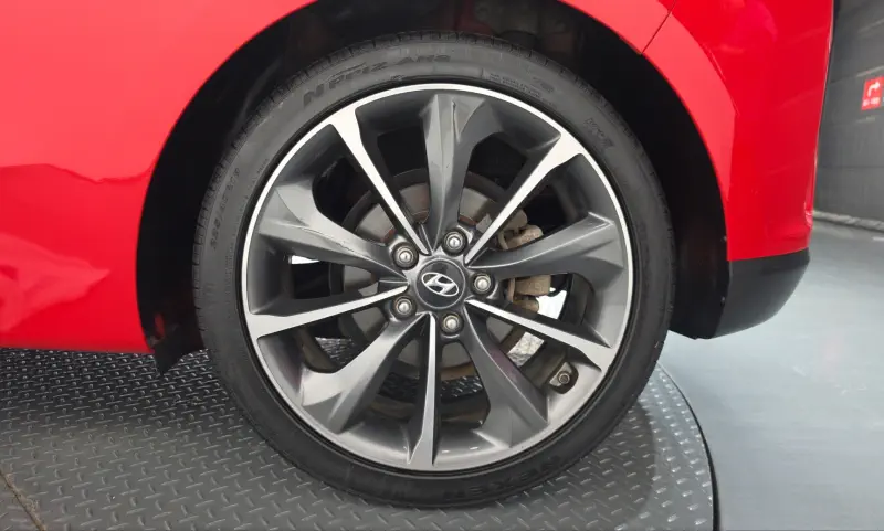 Hyundai Veloster