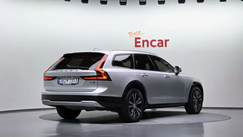 Volvo V90