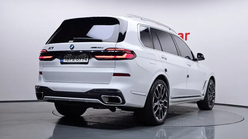 BMW X7