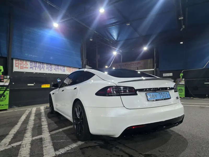 Tesla Model S