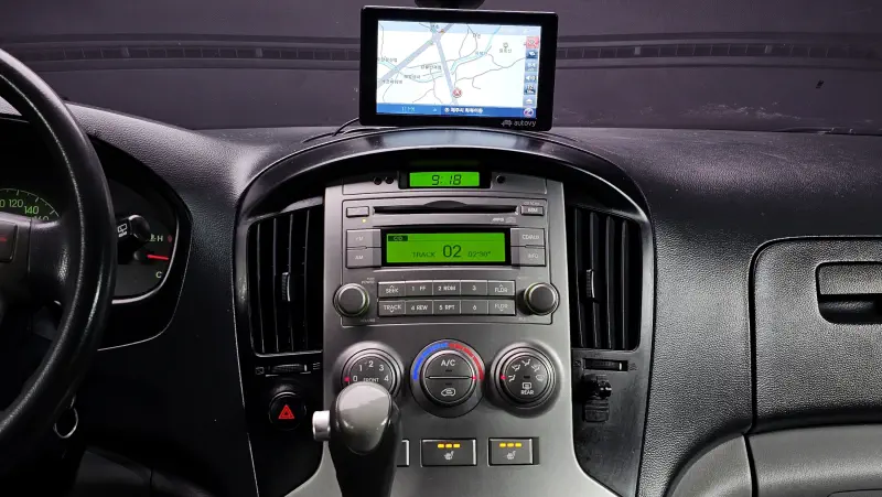 Hyundai Grand Starex