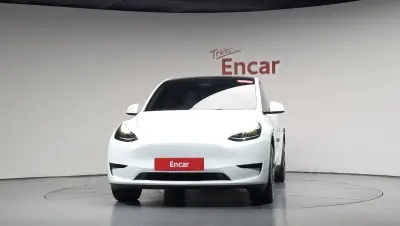 Tesla Model Y 2