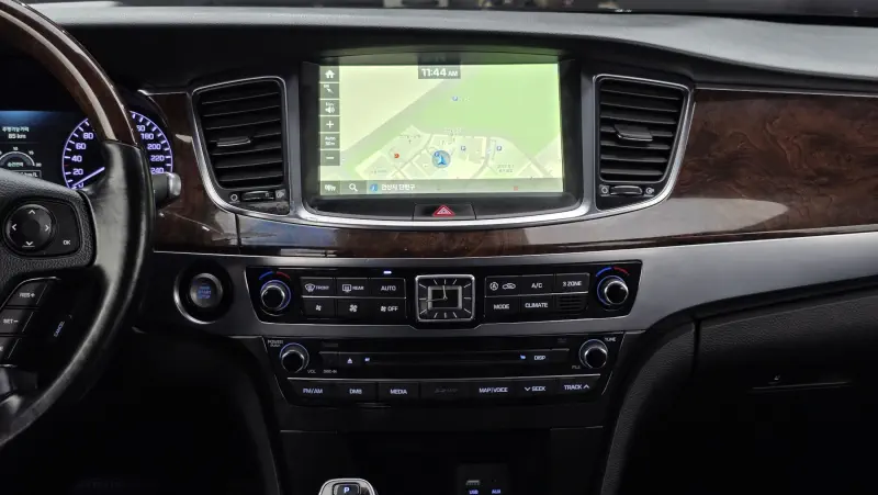 Hyundai Equus