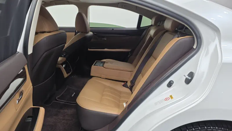 Lexus ES300h