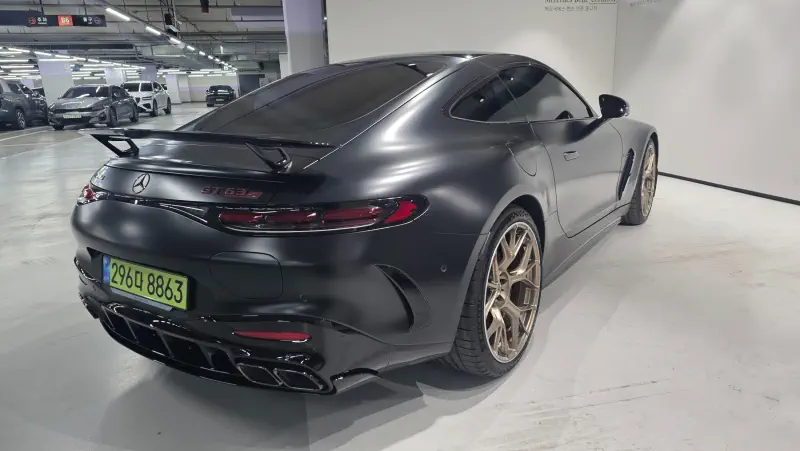 Mercedes-Benz AMG GT