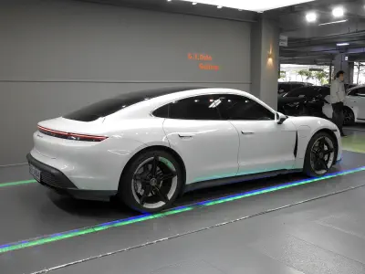Porsche Taycan