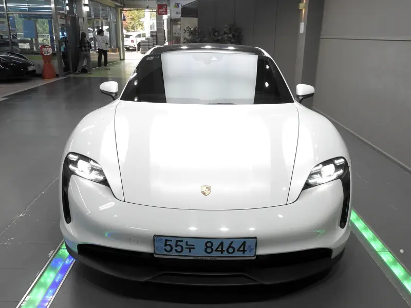 Porsche Taycan