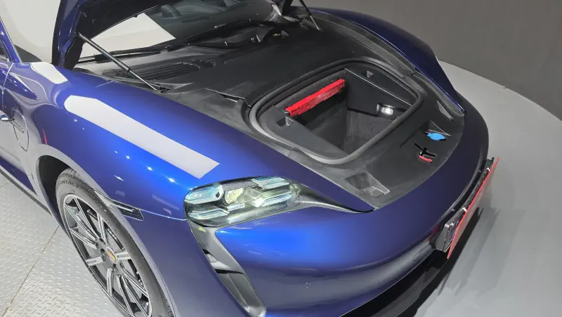 Porsche Taycan