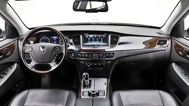 Hyundai Equus