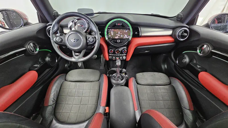 Mini Hatch