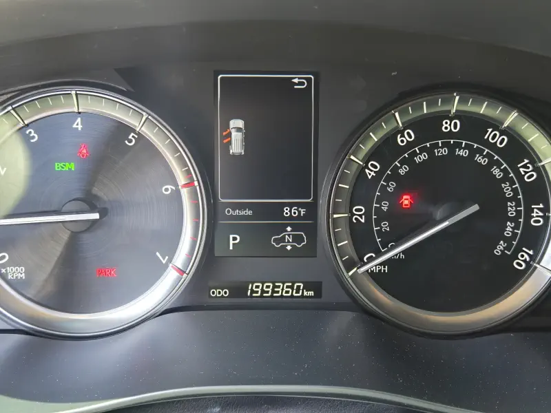 Lexus LX570