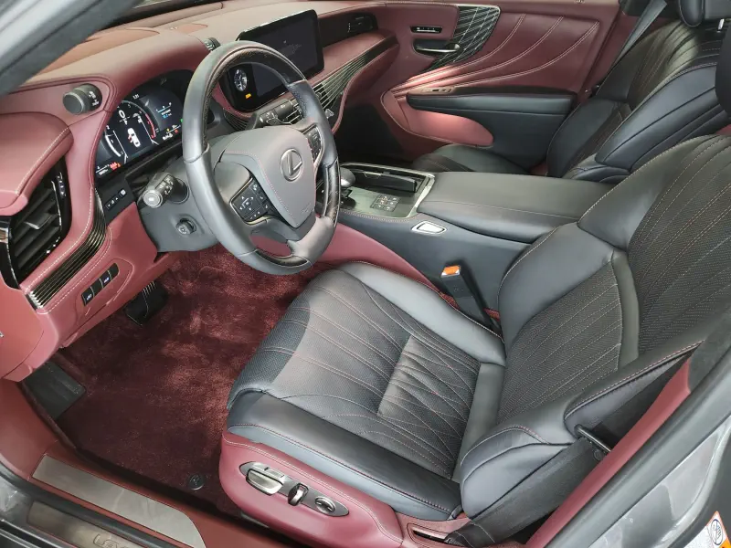 Lexus LS