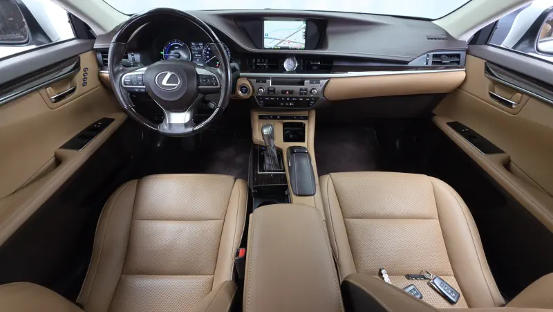 Lexus ES300h