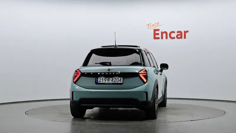 Mini Hatch