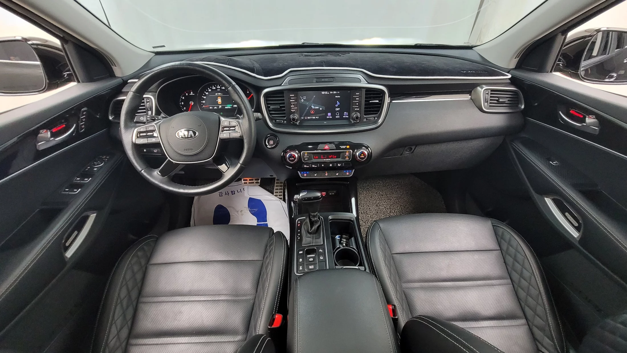 Kia Sorento 2017 г. лот №35790929 из Кореи, цены с доставкой во Владивосток.